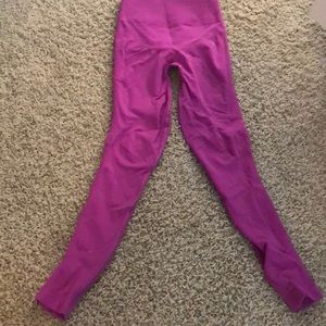 Fuchsia lulu lemon leggings size 4